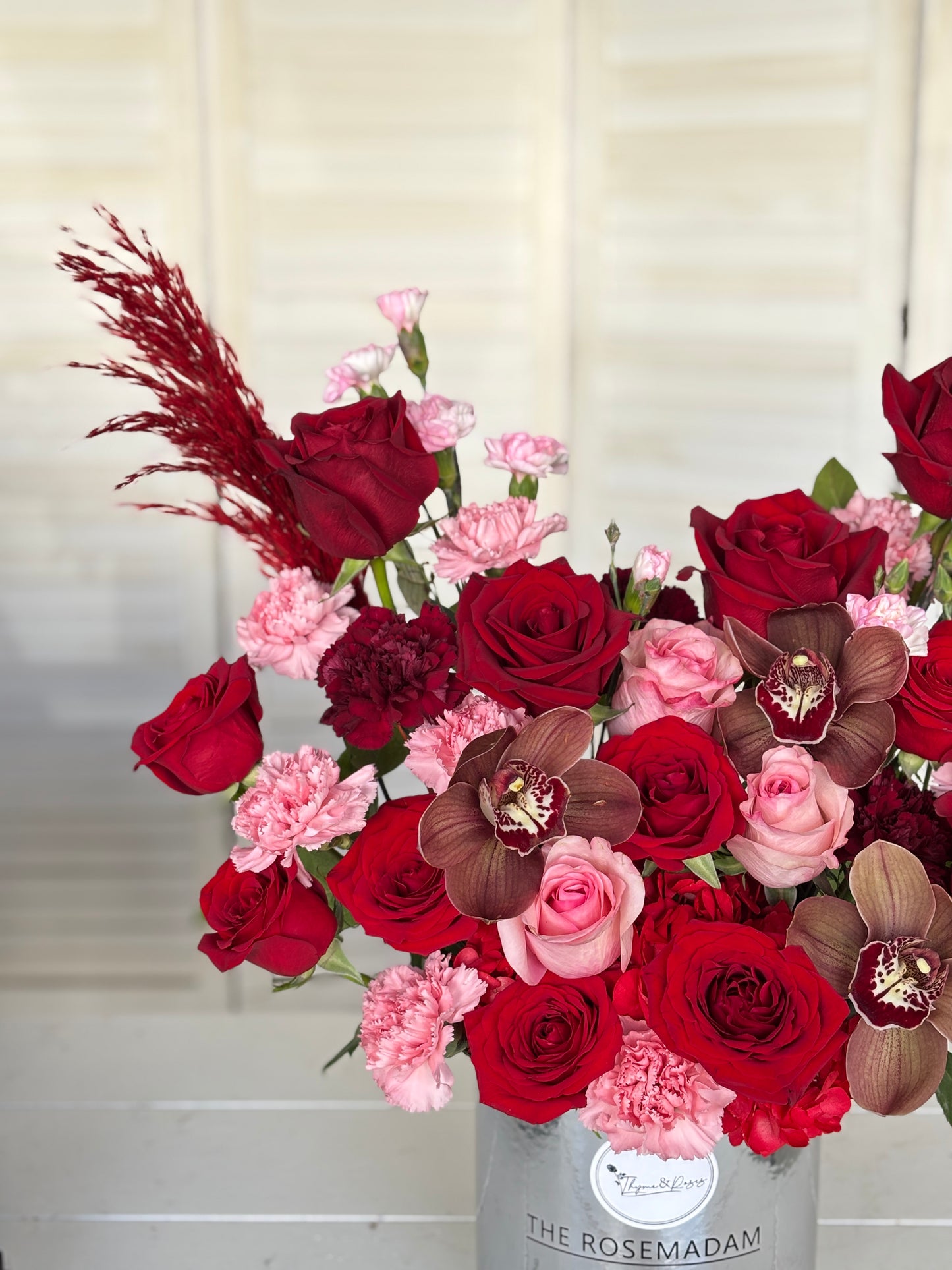 Roses Mix Hug Bucket