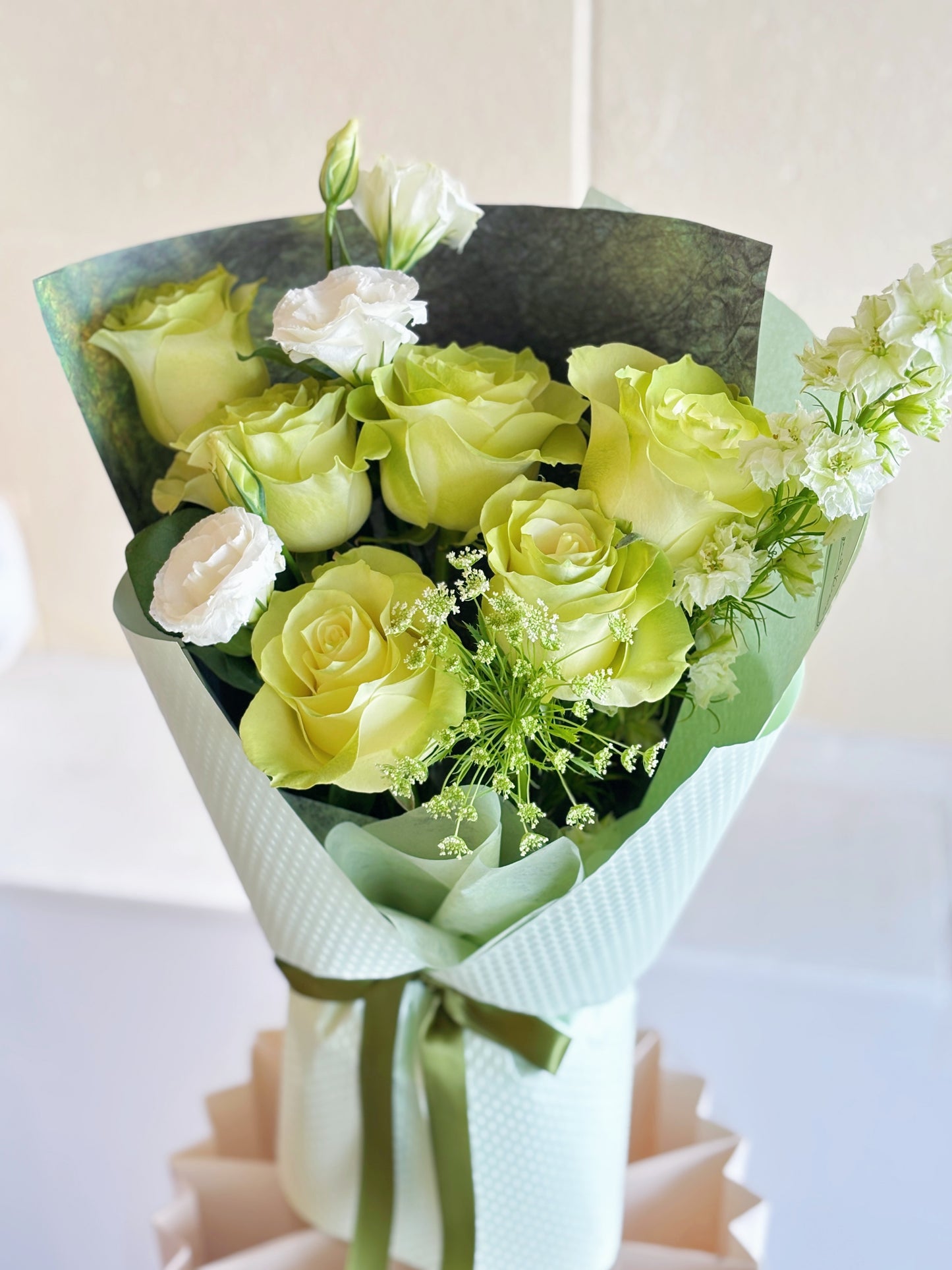 Scottish Green Rose Bouquet-six