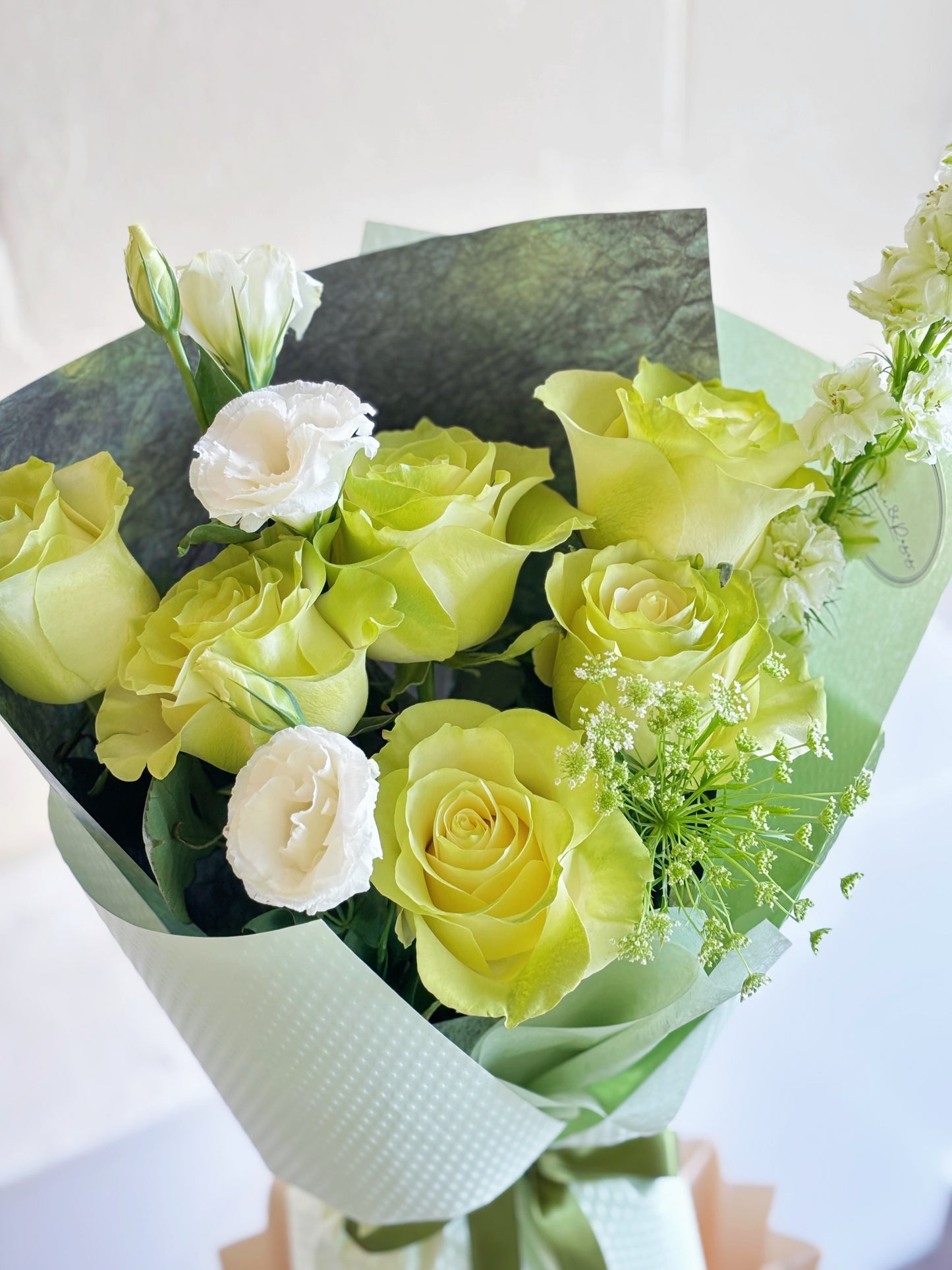 Scottish Green Rose Bouquet-six
