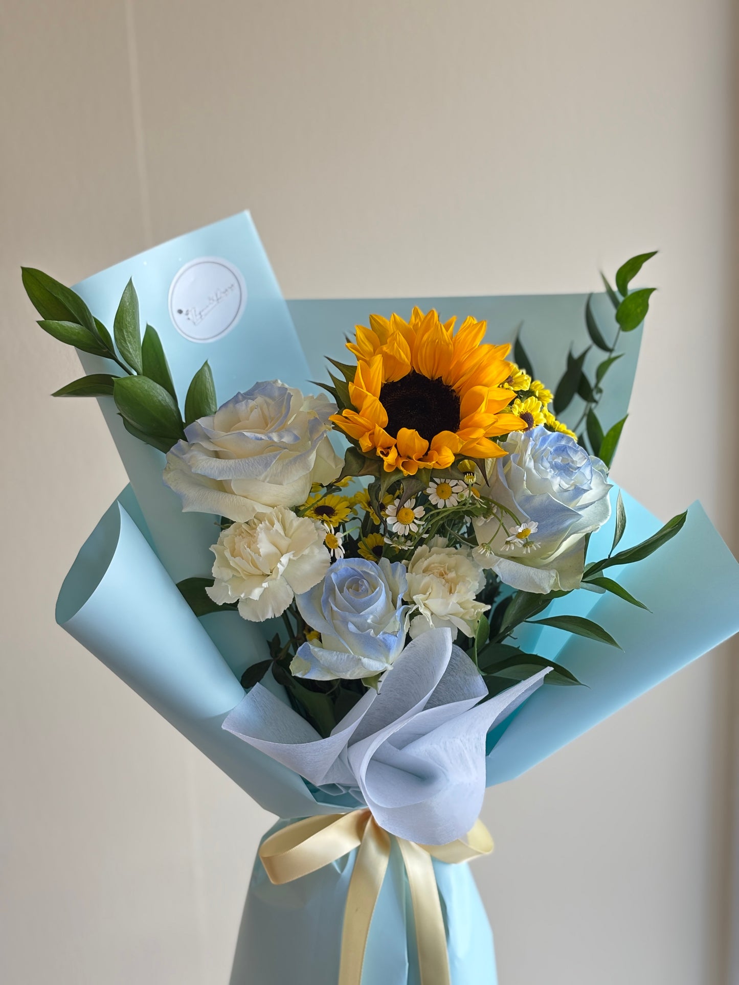 Sunflower blue mixed bouquet