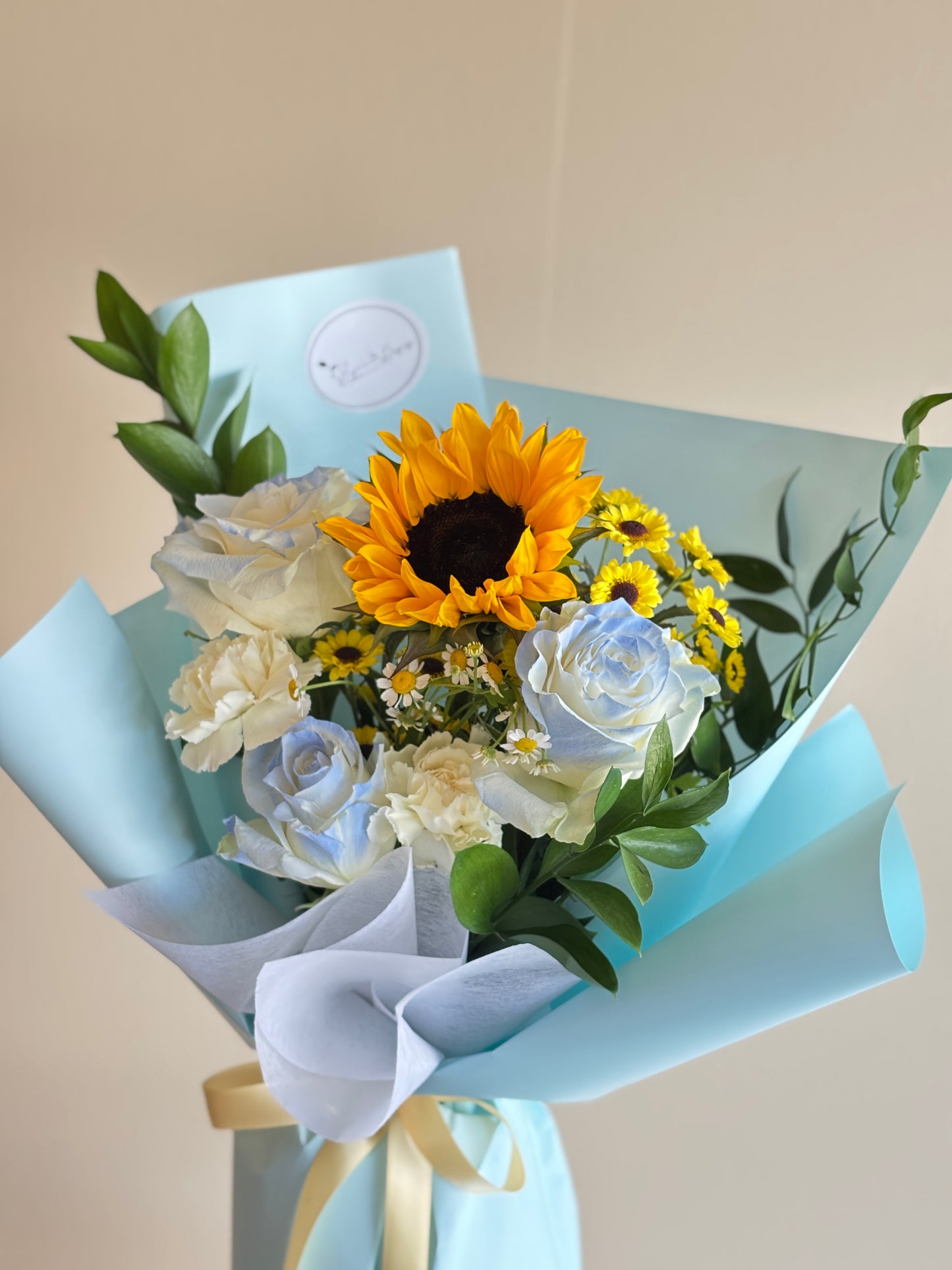 Sunflower blue mixed bouquet