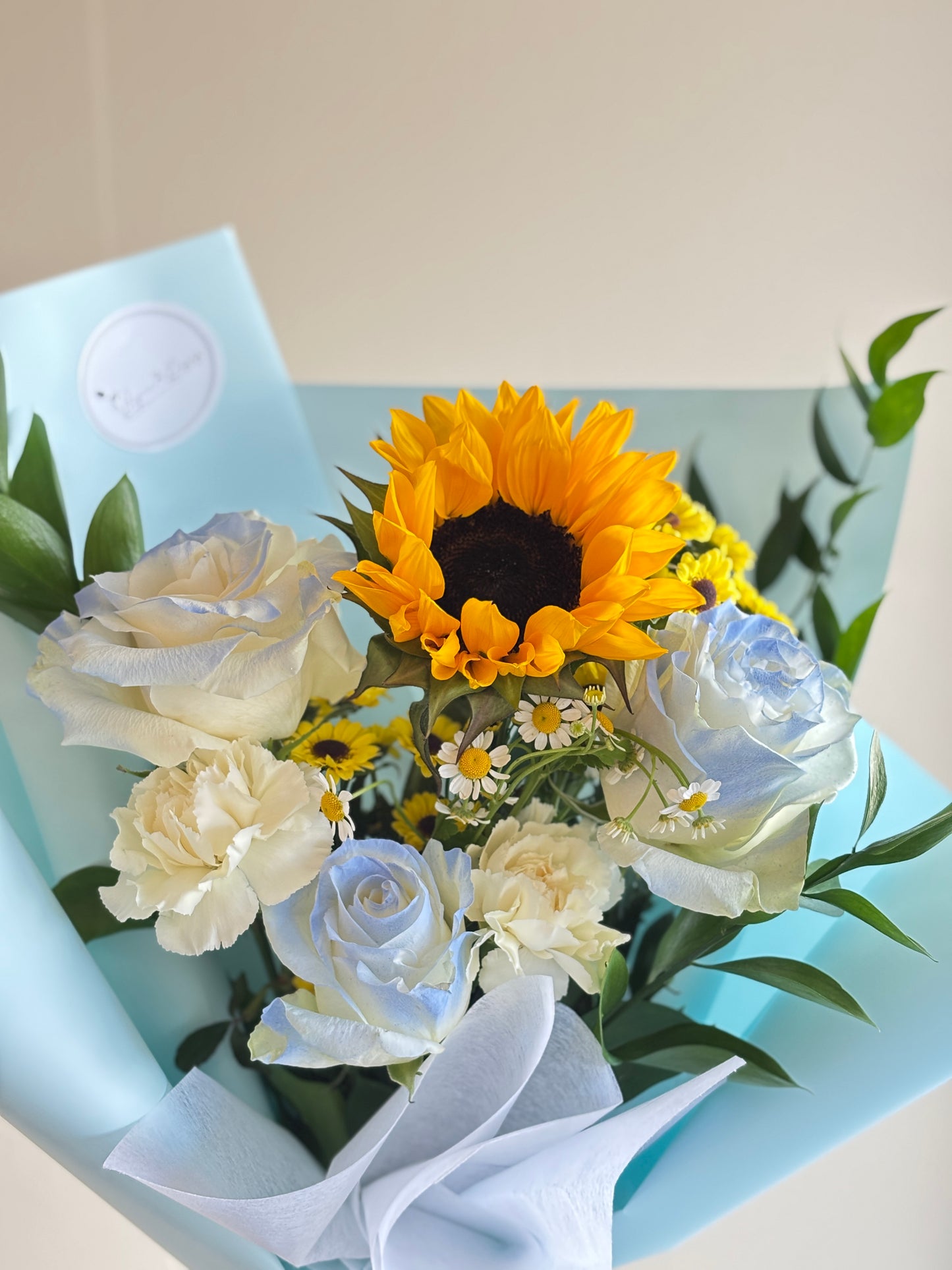 Sunflower blue mixed bouquet
