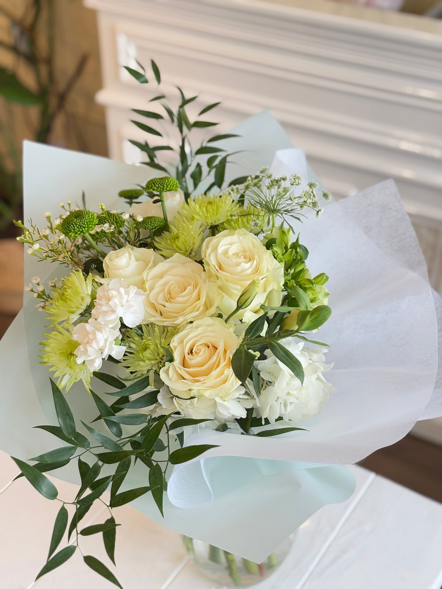 Green&White Mix Vase Arrangement
