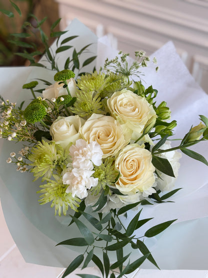 Green&White Mix Vase Arrangement