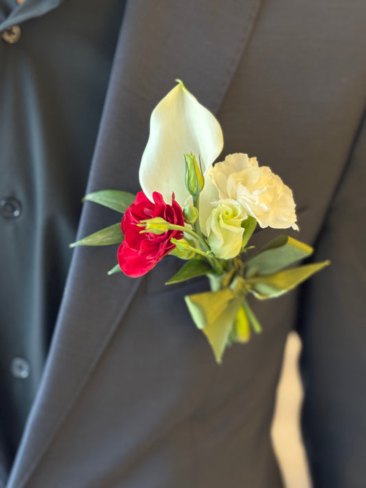 Fresh Flower Boutonnières - Calla Lily Red and White