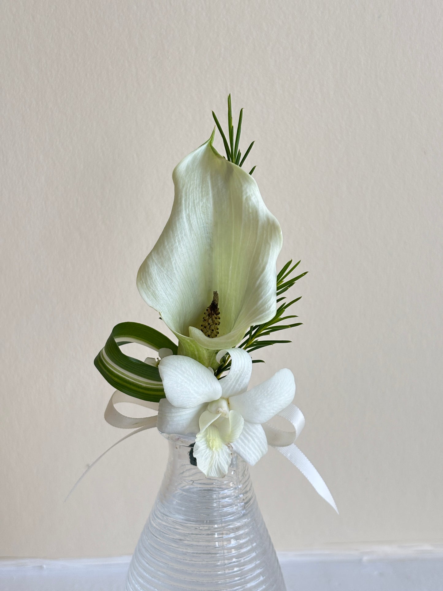 Fresh Flower Boutonnières- White Calla