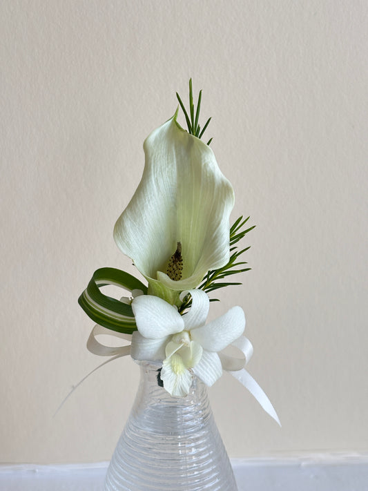 Fresh Flower Boutonnières- White Calla