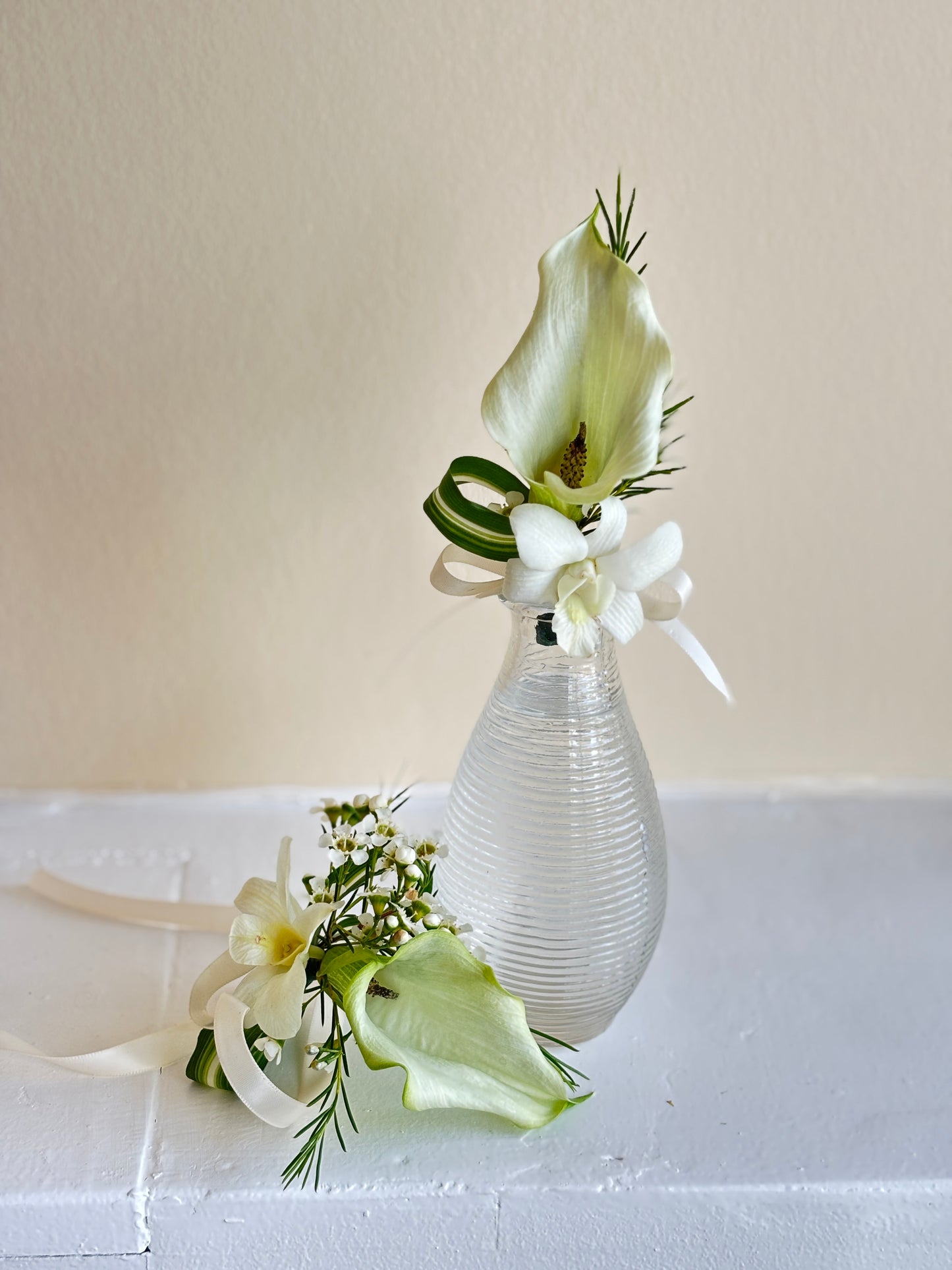 Fresh Flower Boutonnières- White Calla
