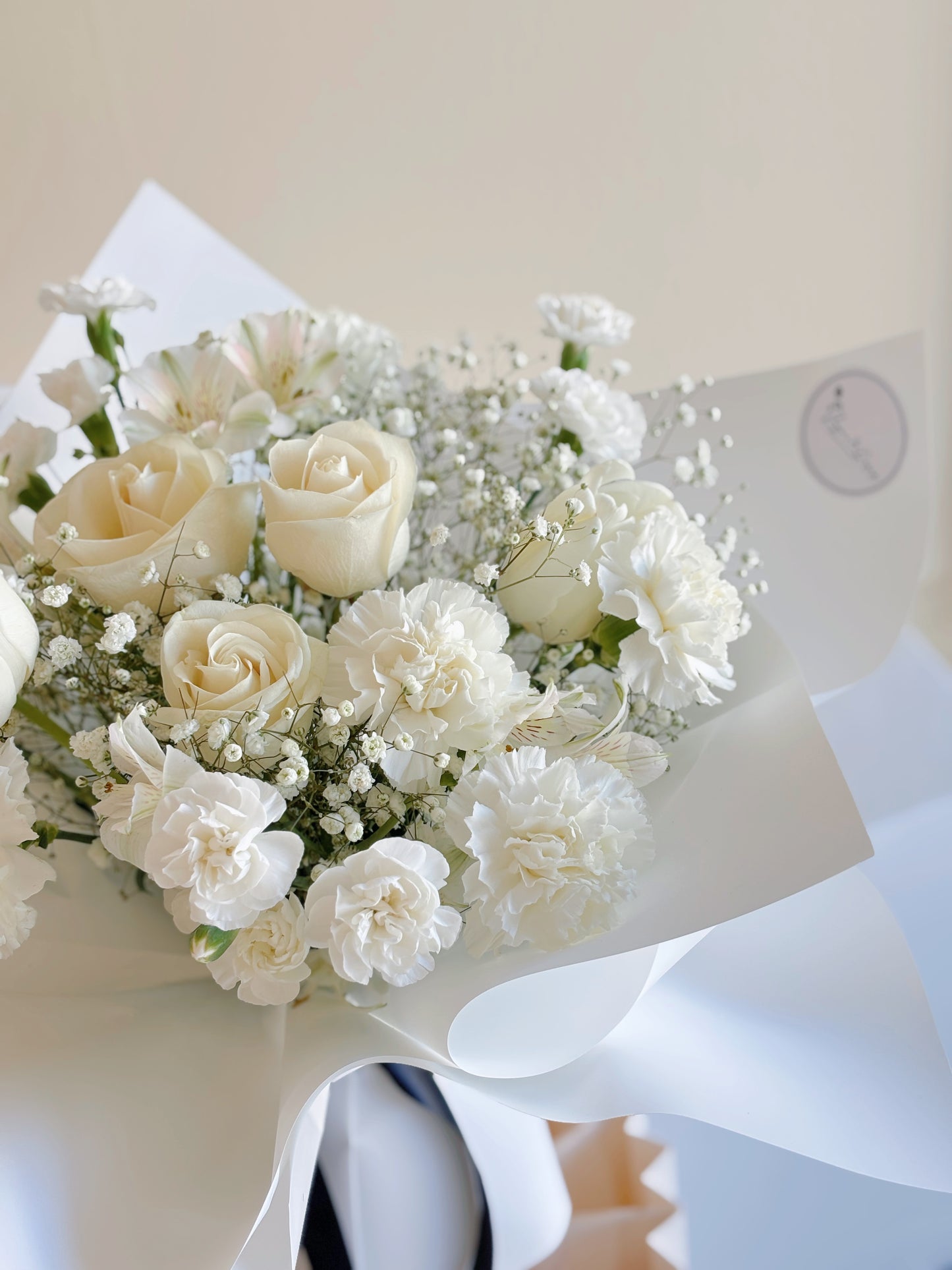 White rose & carnation mixed bouquet