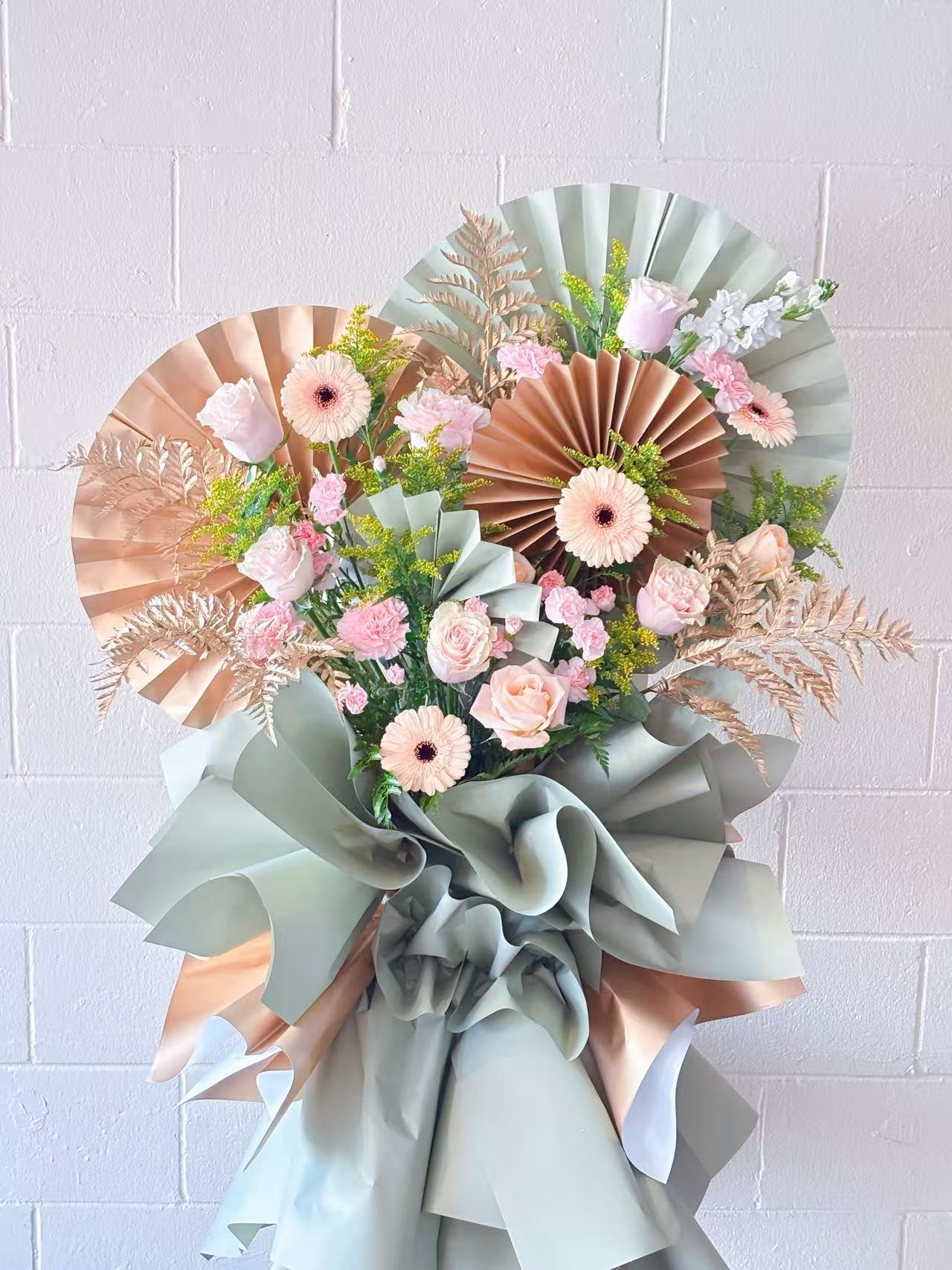 Grand Opening Standing in Gold & Green (Large)