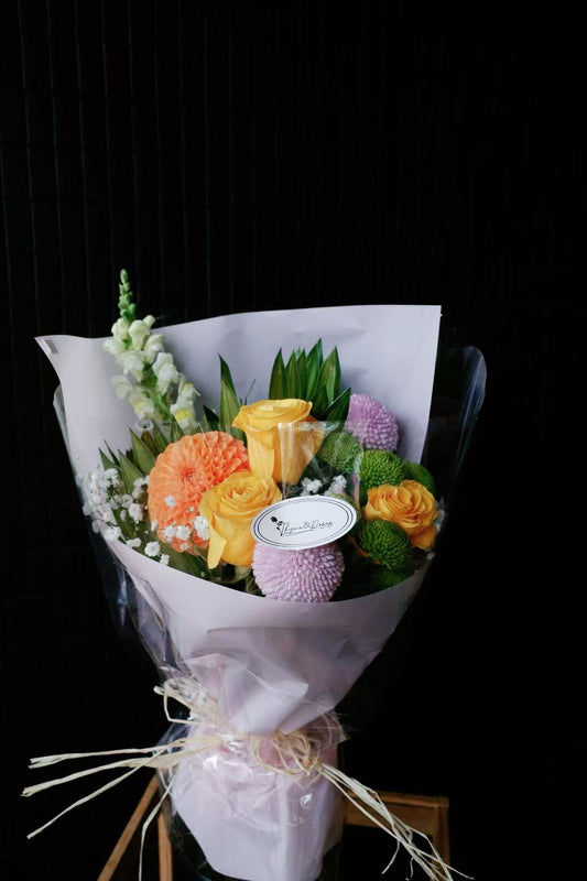 Orange & pink mixed small bouquet