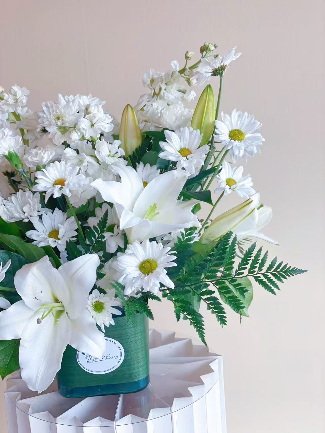 Sympathy arrangement