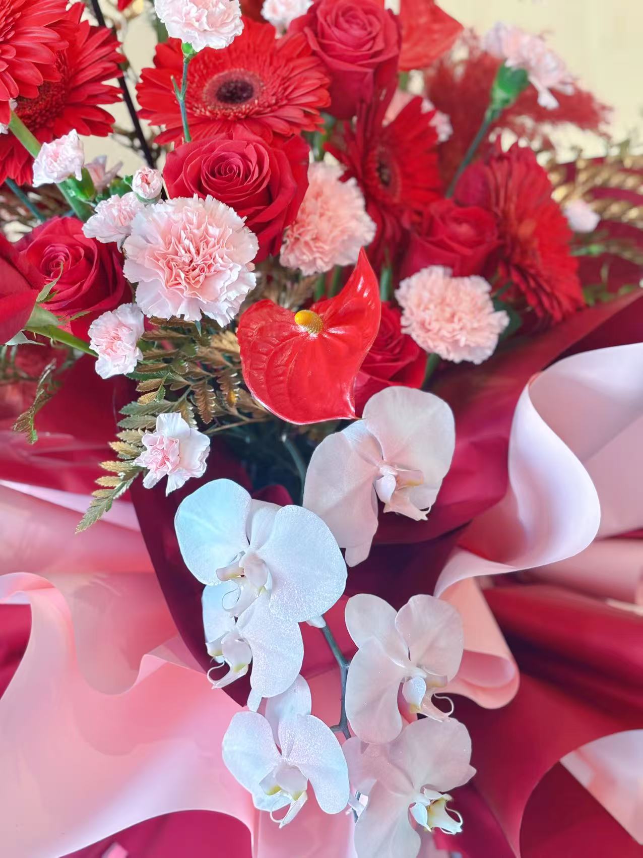 Grand Opening Standing in Red with Orchid (Large)